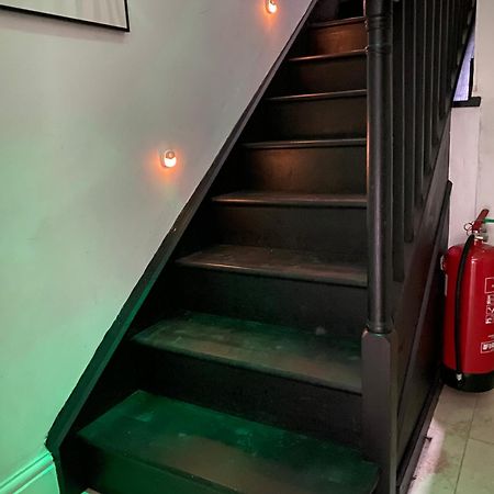 The Attic Apartment, Quay Street Studios كارديغين المظهر الخارجي الصورة