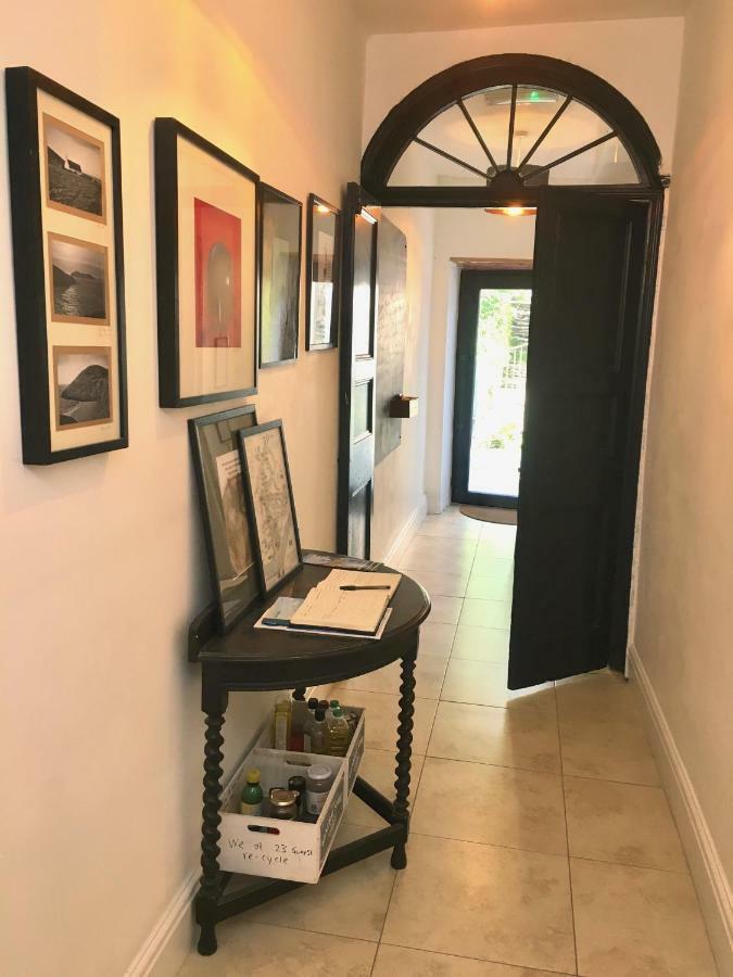 The Attic Apartment, Quay Street Studios كارديغين المظهر الخارجي الصورة